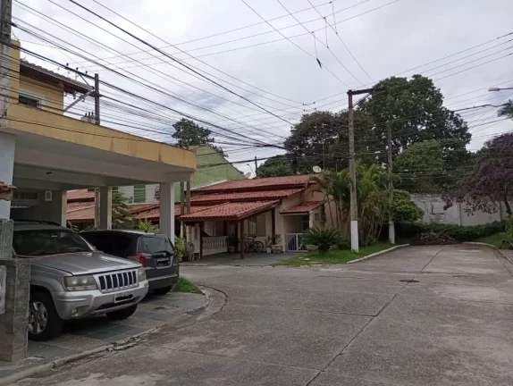 Imagem Sobrado com 3 dormitórios à venda, 147 m² por R$ 600.000,00 - Vila Monteiro - Poá/SP