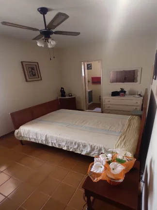 Imagem Apartamento na Praia do Morro com elevador na quadra do mar