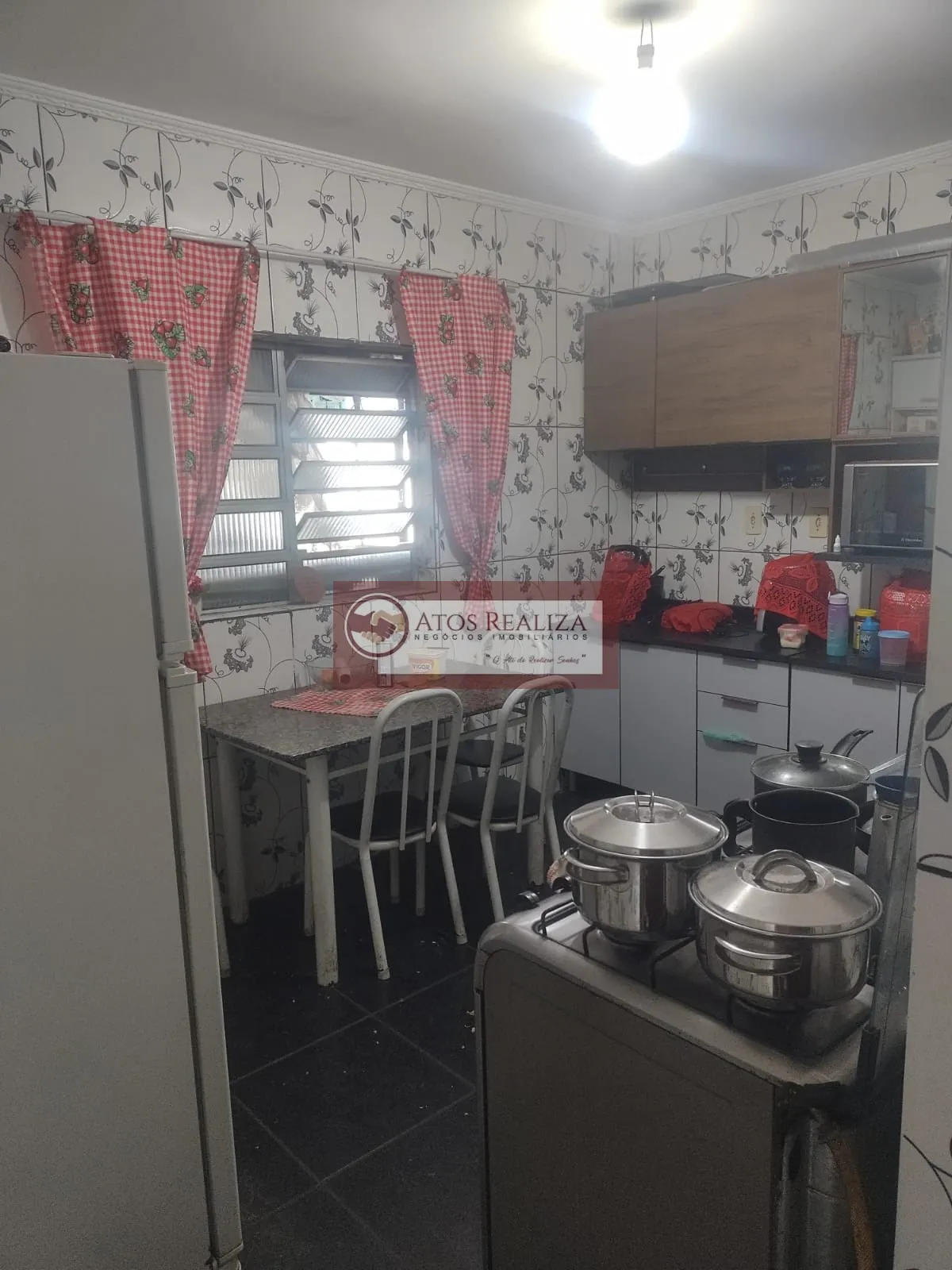 Imagem Vendo Oportunidades no Jardim Itatiaia - São Paulo: 3 dormitórios, 2 banheiros, sacada, quintal, 3 vagas, por R$190.000, Apenas venda, (Aceita carro como parte do pagamento)