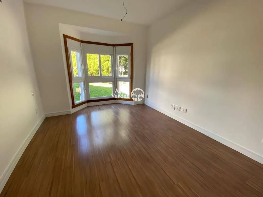 Imagem VENDE-SE APARTAMENTO EM GRAMADO PROXIMO A RUA COBERTA
