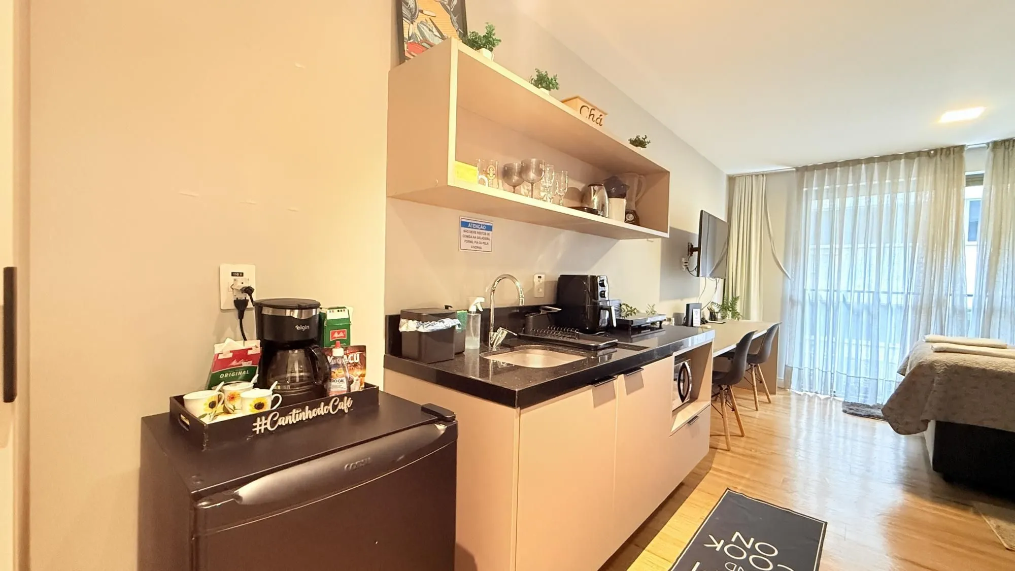 Imagem Excelente Apartamento à venda - R$588.800,00 - Bairro Auxiliadora / Porto Alegre -