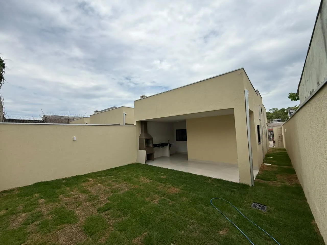 Imagem CASA 2 QUARTOS 1 SUÍTE -Área gourmet RESIDENCIAL TROPICAL VILLE