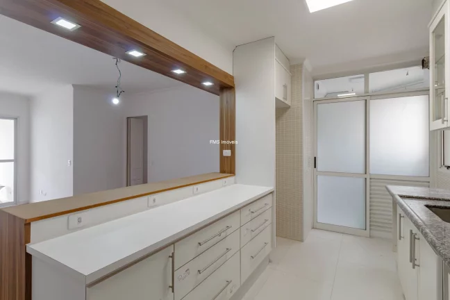 Imagem Apartamento à venda na Vila Romana, São Paulo-SP: 3 quartos, 1 suíte, 3 salas, 3 vagas de garagem!