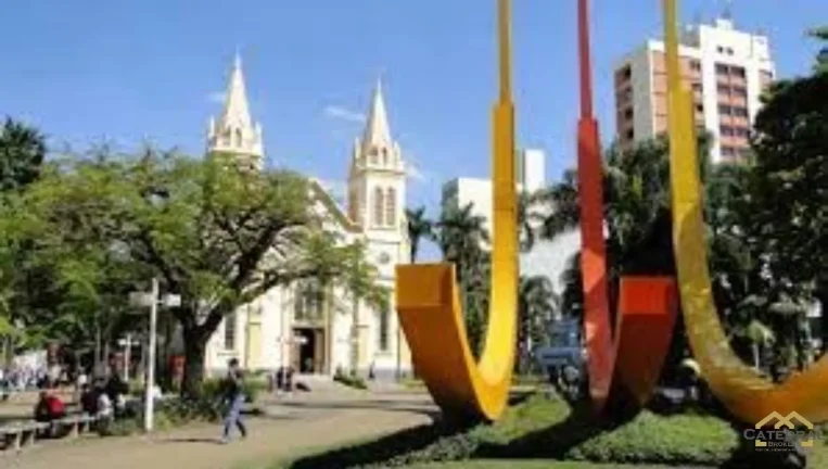 Imagem Casa térrea com 2 quartos e 2 vagas cobertas à venda - Vila Liberdade - Jundiaí