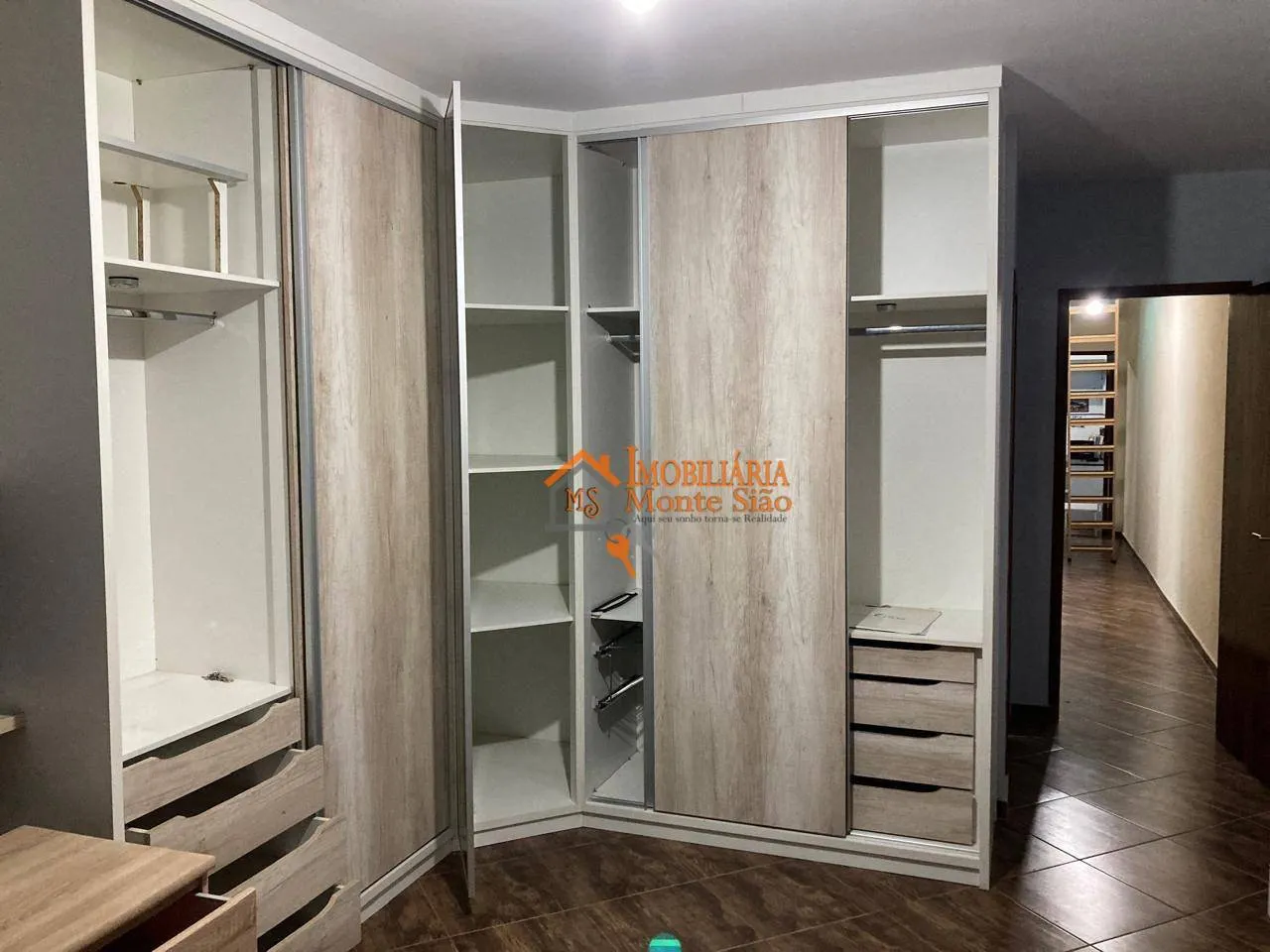 Imagem Sobrado com 3 dormitórios à venda, 245 m² por R$ 690.000,00 - Parque São Miguel - Guarulhos/SP