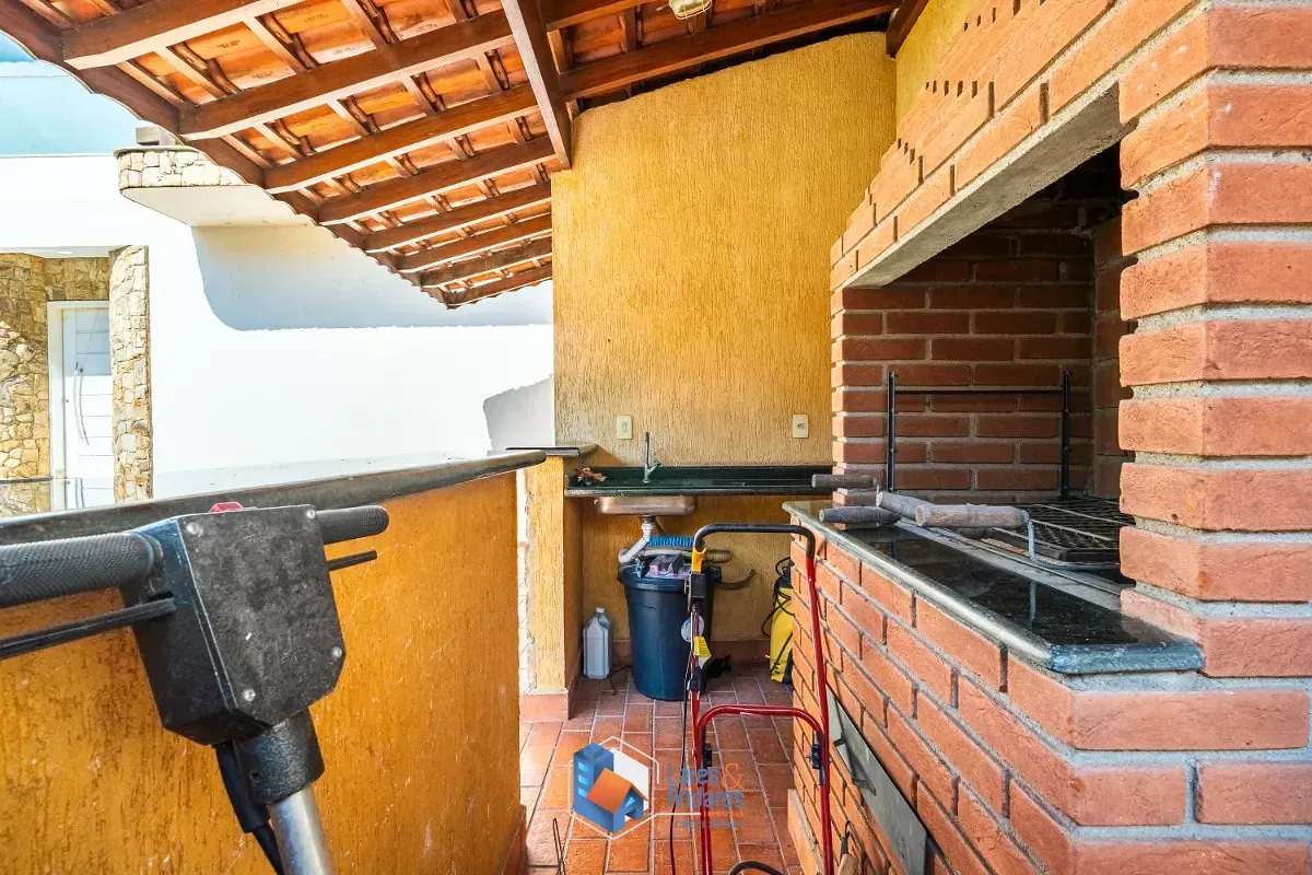 Imagem Sobrado para venda em City América com 5 quartos, sendo 2 suítes, 550m²