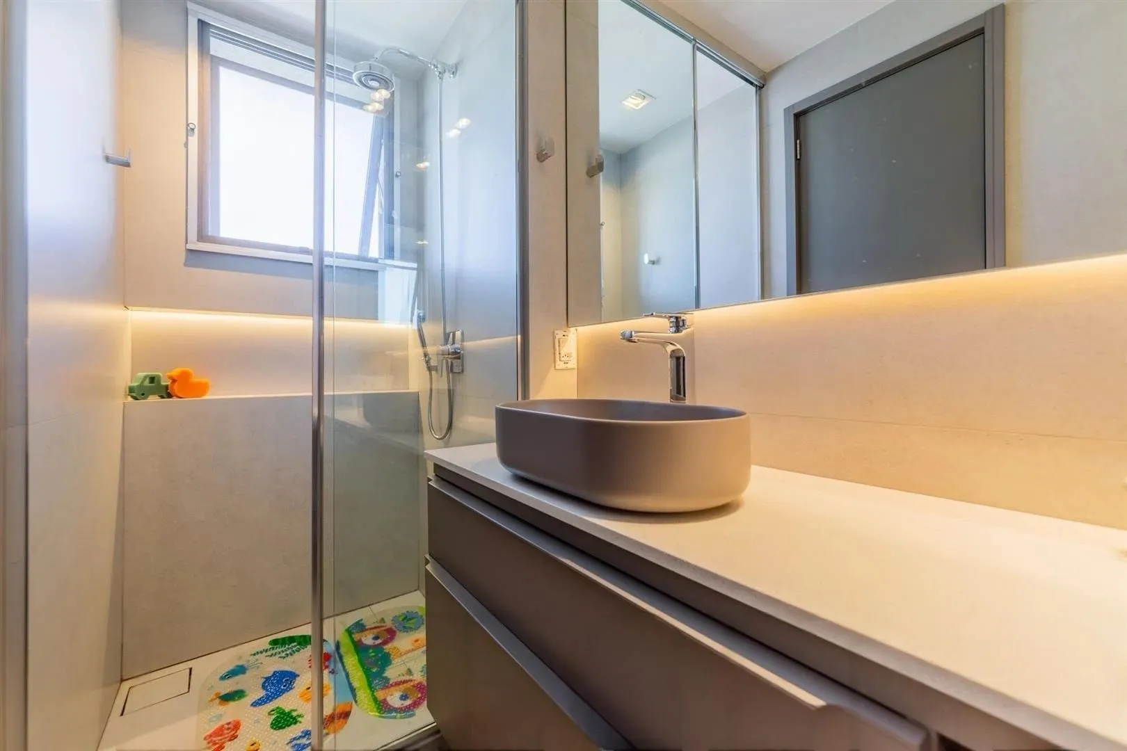 Imagem Apartamento 3 suítes mobiliado por arquiteta | 3 vagas | Lareira | Churrasqueira | High Garden Boa Vista