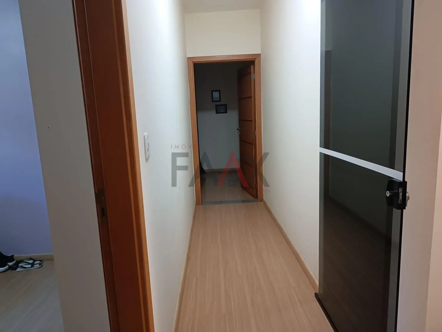 Imagem Linda casa em Bairro Privilegiado da cidade, com amplo terreno, DOS ESTADOS GUARAPUAVA PR