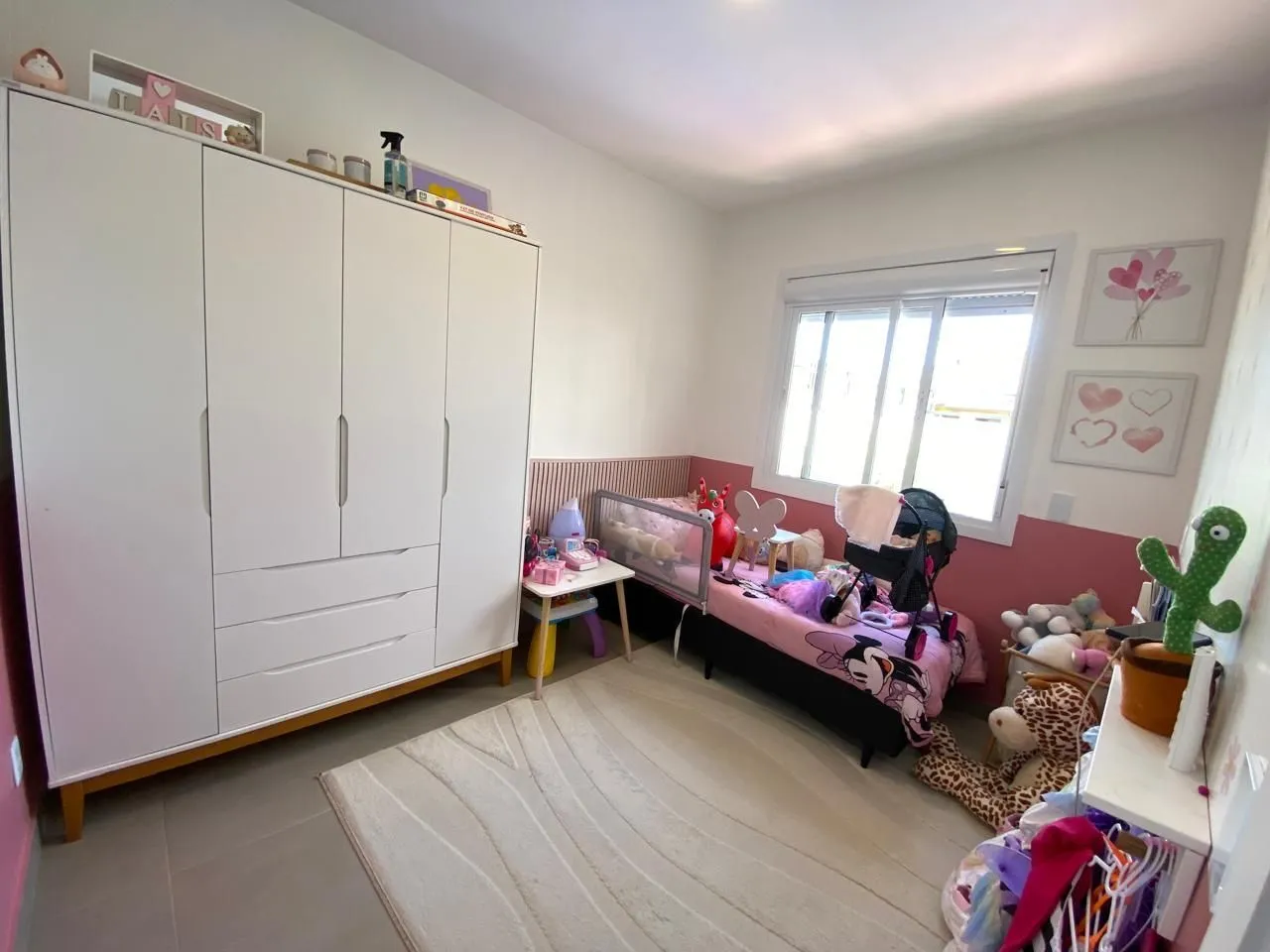 Imagem Casa com 03 quartos (01 suíte) e 01 vaga no Bairro Hípica em Porto Alegre