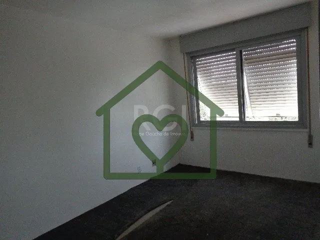 Imagem Apartamento localizado no bairro Bom Jesus, com 85m² no 2º andar, frente. Imóvel com 3 dormitóri...