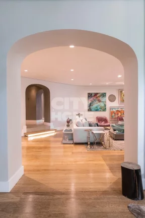 Imagem Apartamento lindamente reformado, totalmente clean e com 475 m² de área útil. Localização perfe...