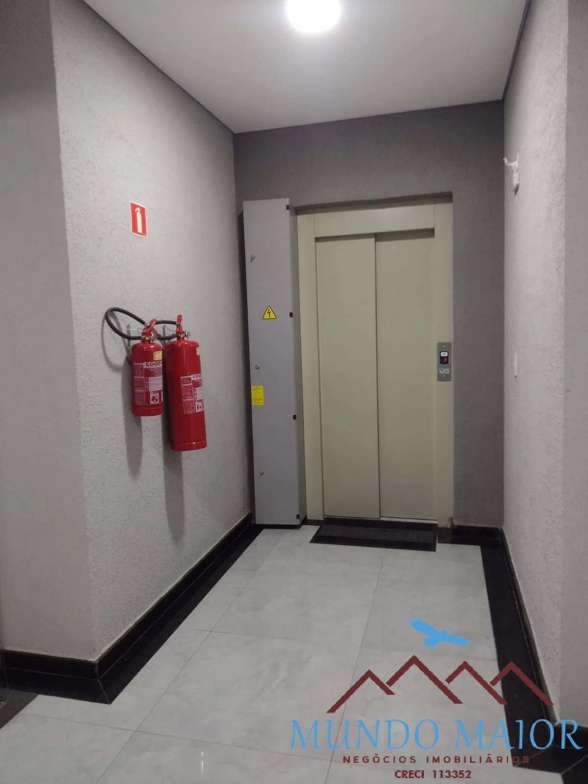 Imagem Cobertura com 2 Quartos e 3 banheiros à Venda, 100 m² por R$ 530.000