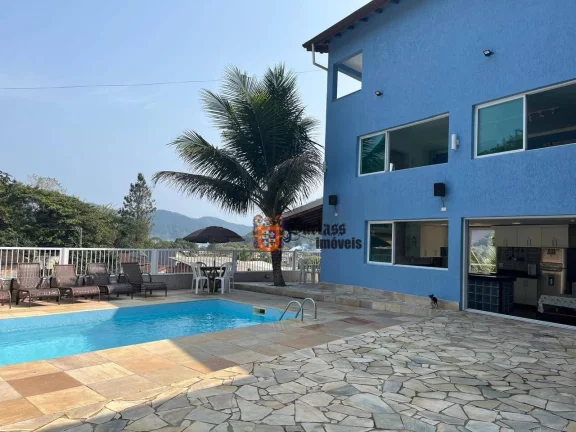 Imagem Sobrado com 4 suítes à venda por R$ 950.000 - Perequê-Mirim - Ubatuba/SP
