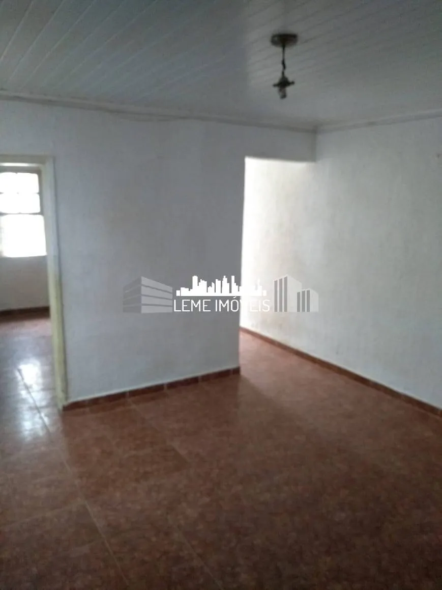 Imagem DUAS CASAS EM TERRENO MEDINDO 220,00M2 COM ESCRITURA!!!