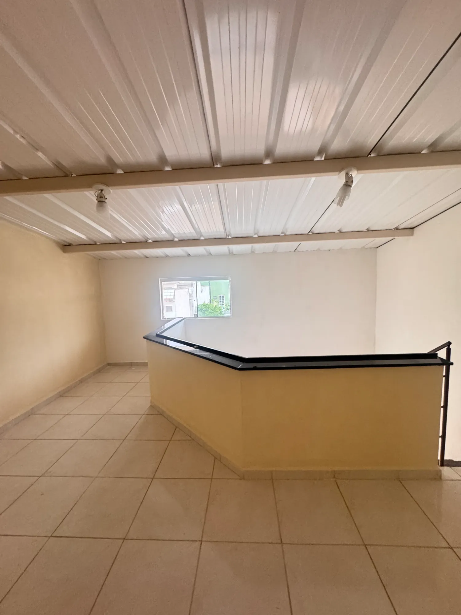 Imagem Flat com 1 Quarto à Venda, 44 m² em Jardim Britânia - Caraguatatuba