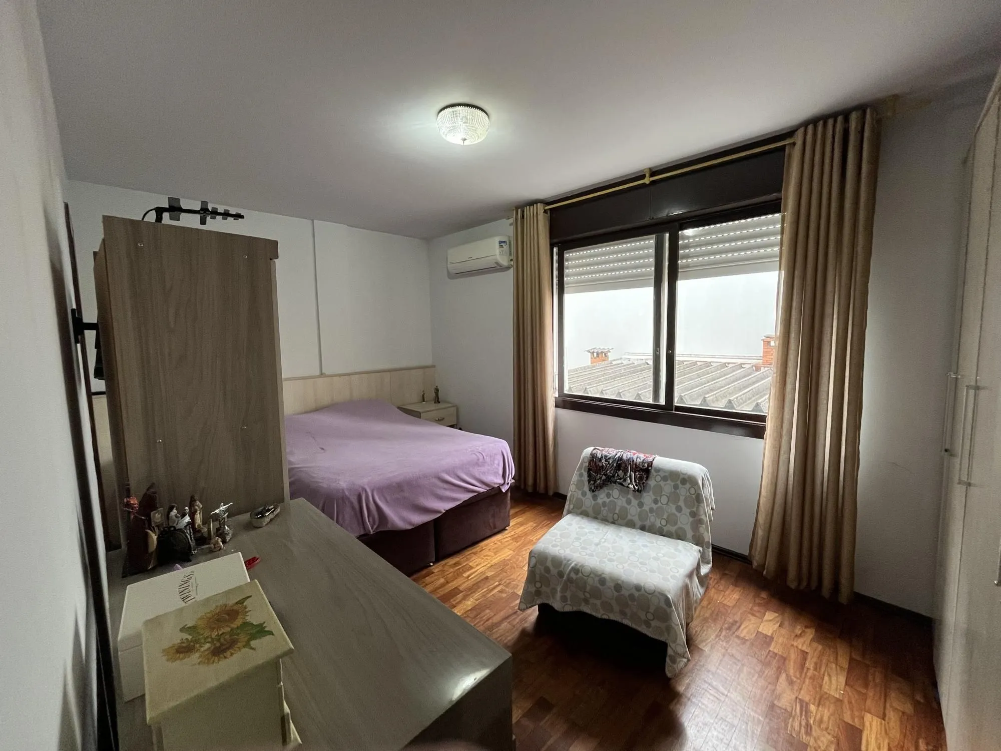 Imagem Apartamento de dois quartos com suíte no bairro Menino Deus em Porto Alegre