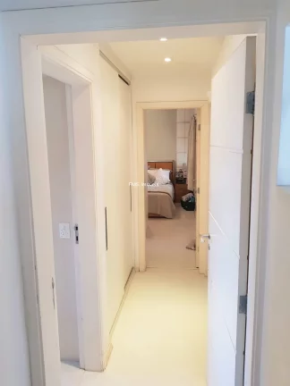 Imagem Apartamento de luxo em Vila Andrade, São Paulo-SP: 4 quartos, 3 suítes, 3 salas, 5 banheiros, 3 vagas de garagem, 130m².