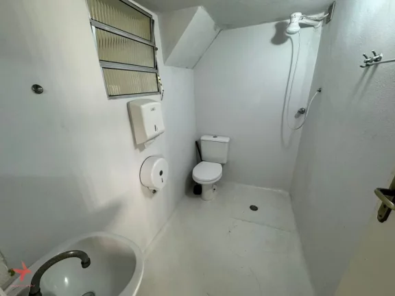 Imagem Imperdível Sobrado Comercial na Vila Madalena - São Paulo-SP: 7 Quartos, 2 Salas, 3 Banheiros, 3 Vagas, 170m². Venha Conferir!