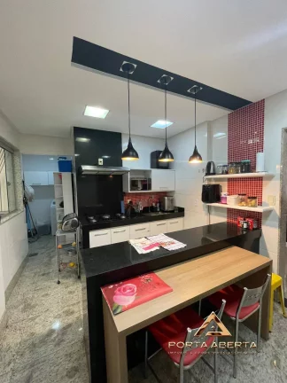 Imagem Apto de 3 Quartos, sendo 1 suite com closet - Cidade Nobre