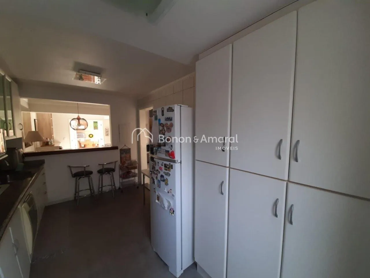 Imagem Casa Aconchegante à Venda em Condomínio Fechado em Campinas