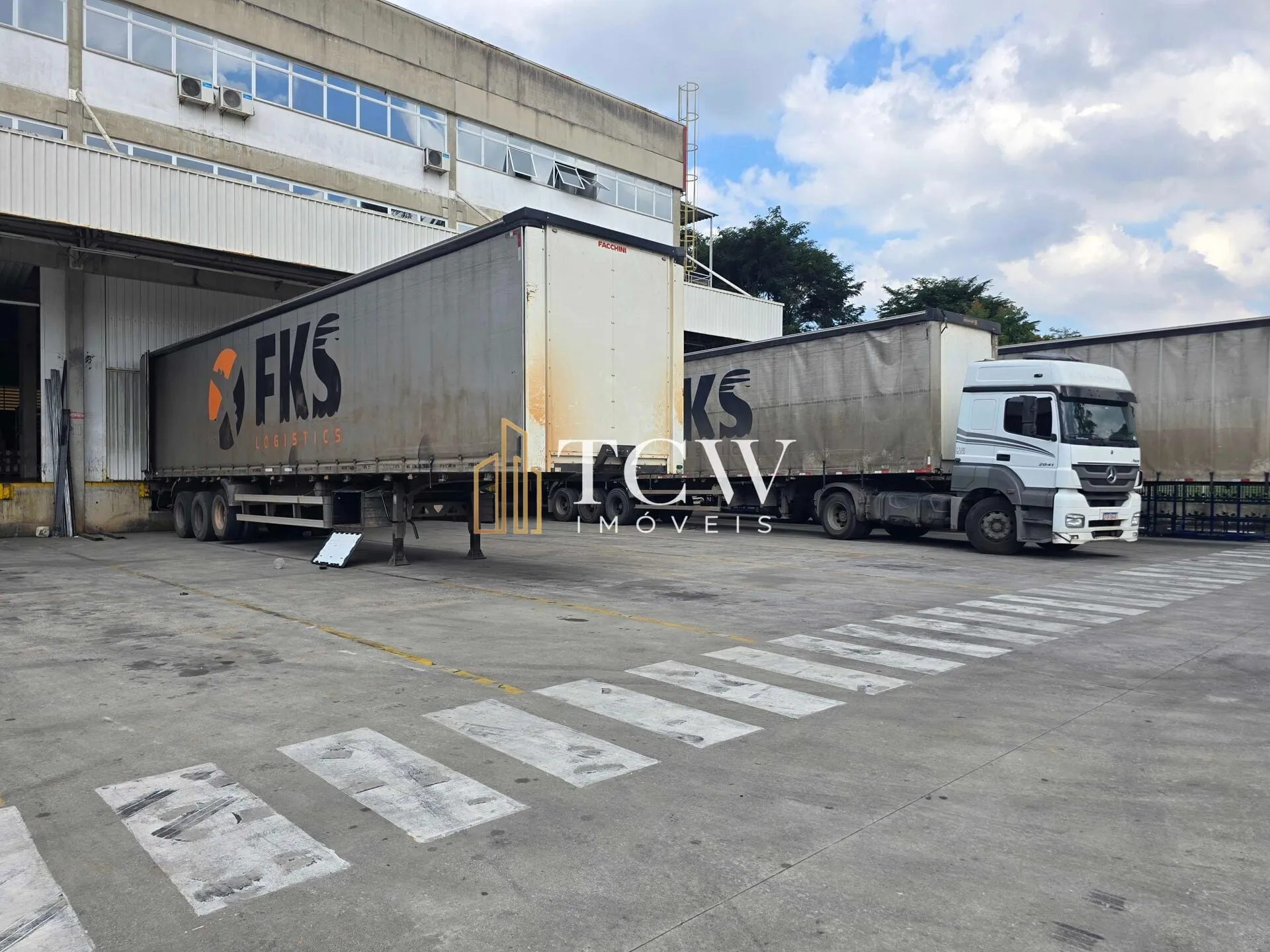 Imagem Galpão Logístico com Docas para Locação | Guarulhos/SP | 5.000 m²