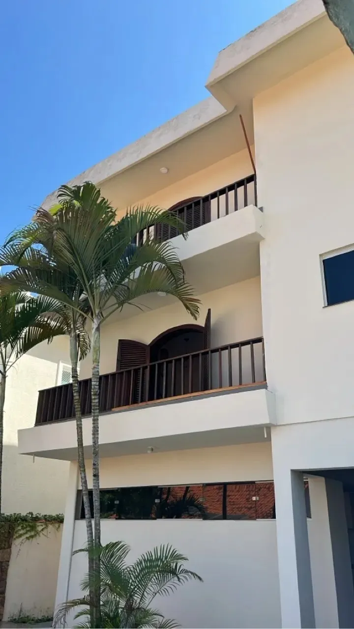 Imagem Casa de Luxo em Condomínio - Santana de Parnaíba-SP, Alphaville, 4 Quartos, 5 Banheiros, 5 Vagas, 500m².