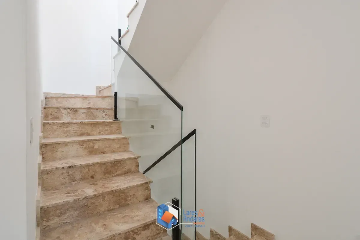 Imagem Sobrado para venda em Vila Gumercindo com 3 quartos, sendo 1 suíte, 180m²
