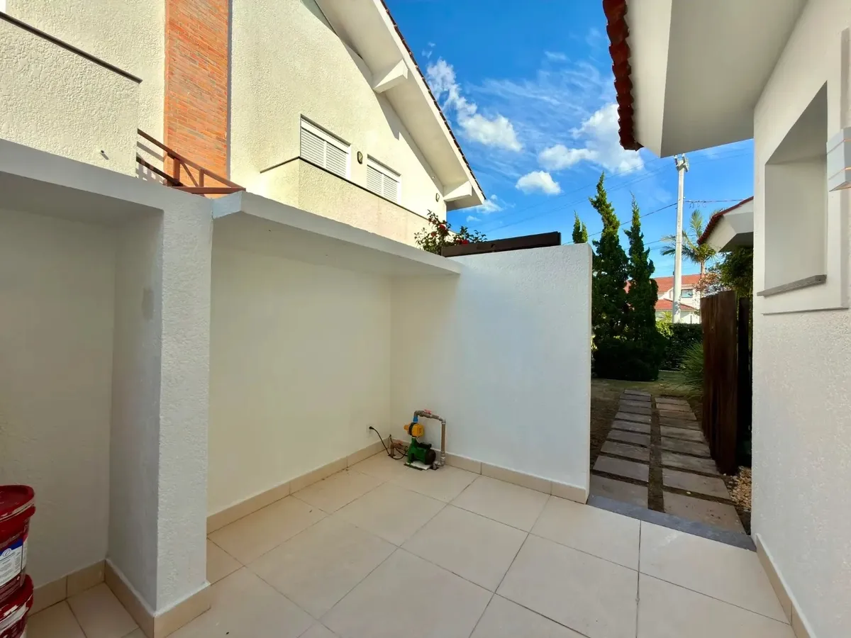Imagem CASA À VENDA