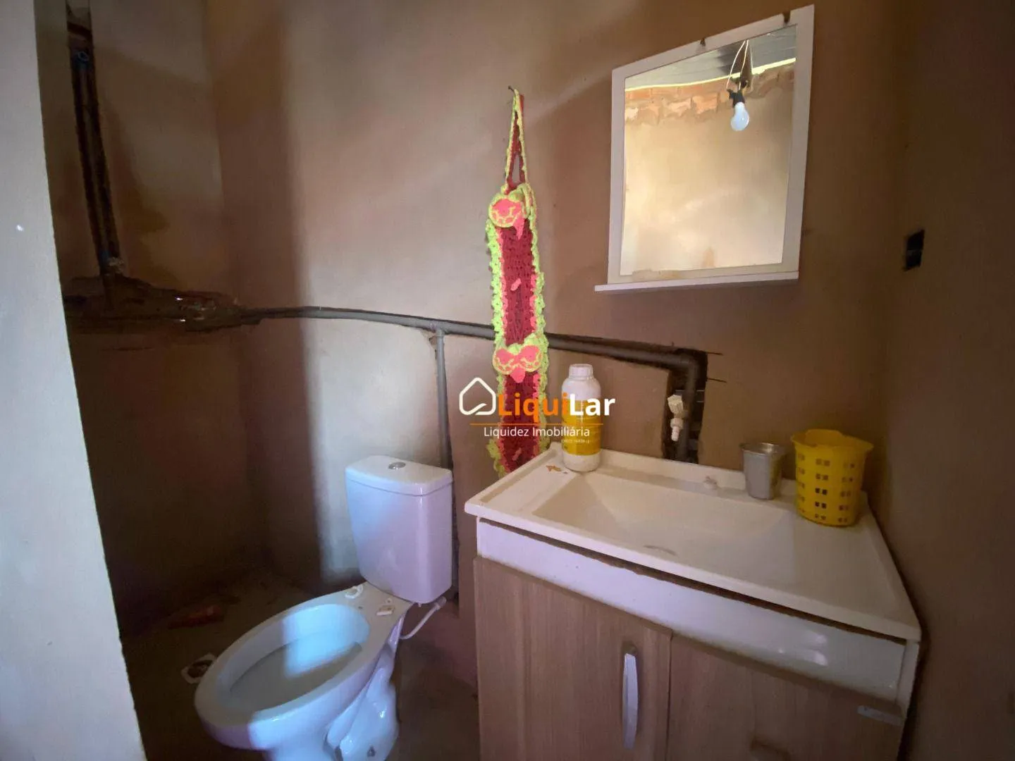 Imagem Oportunidade! Casa Ampla com Suíte + Estrutura nos Fundos no Parque dos Novos Estados