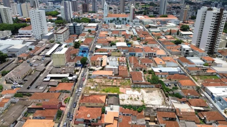 Imagem Terreno à venda, 1.613 m2 no Centro de Franca