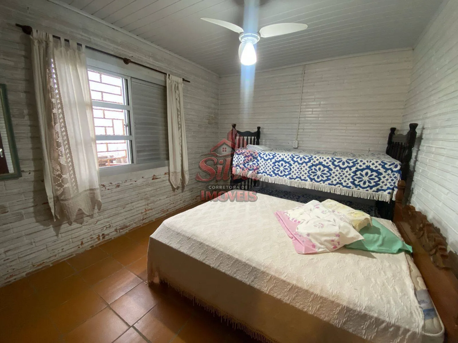 Imagem Casa 5 dormitórios com piscina a 450m do mar