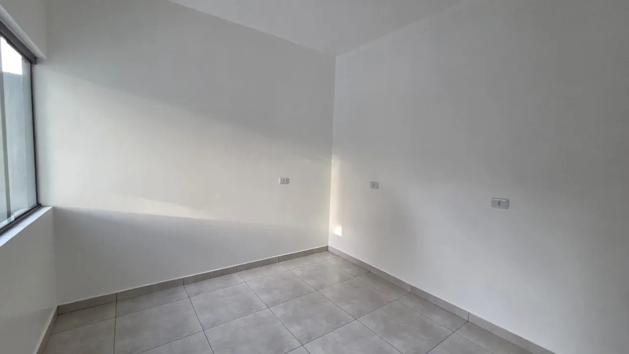 Imagem Casa térrea com 46,86m², 02 dormitórios, banheiro social, sala de estar, copa e cozinha integrada...