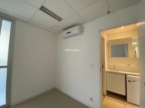 Imagem Sala Comercial para Locação em Cerqueira César, São Paulo-SP: 1 sala, 1 banheiro, 1 vaga de garagem, 40m² de área.