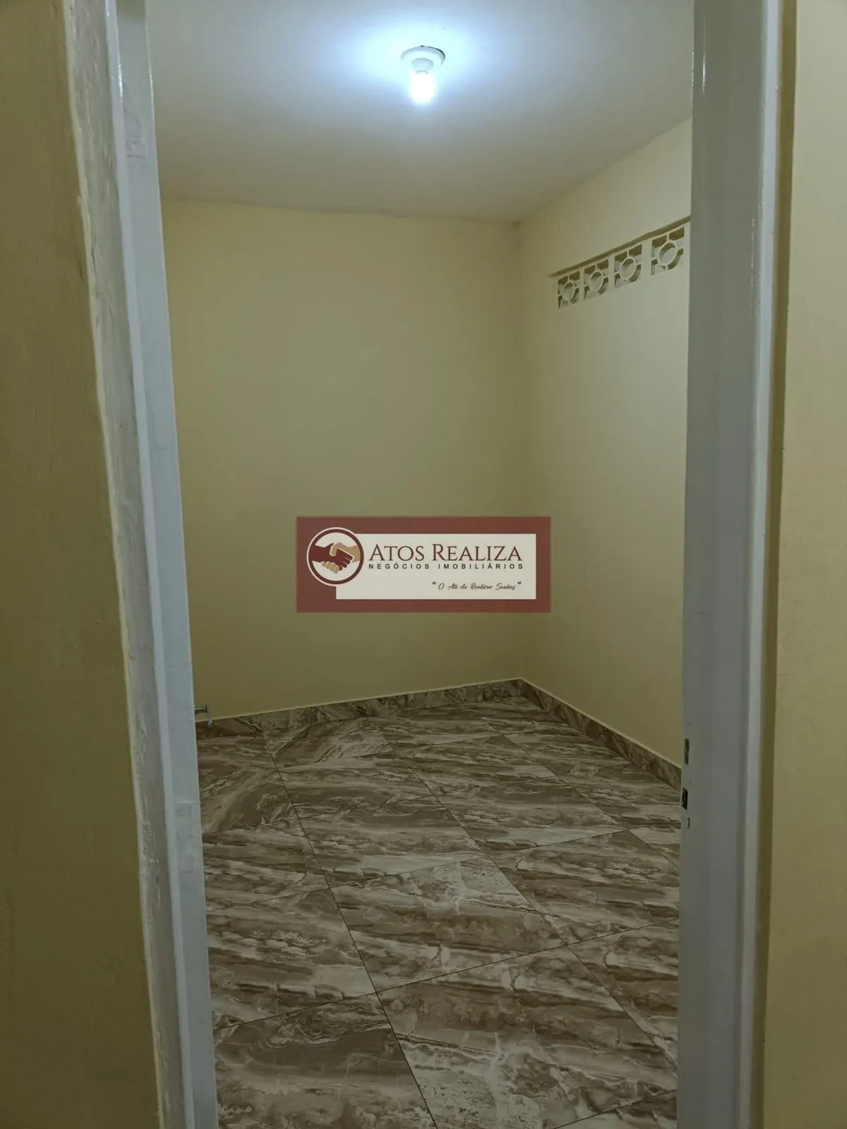 Imagem Casa para Locação em Jardim das Fontes, SP | 2 Dorms, sala, cozinha. R$ 1.200