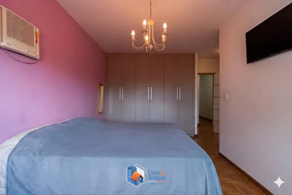 Imagem Sobrado para venda em Planalto Paulista com 3 quartos, sendo 3 suítes, 175m²