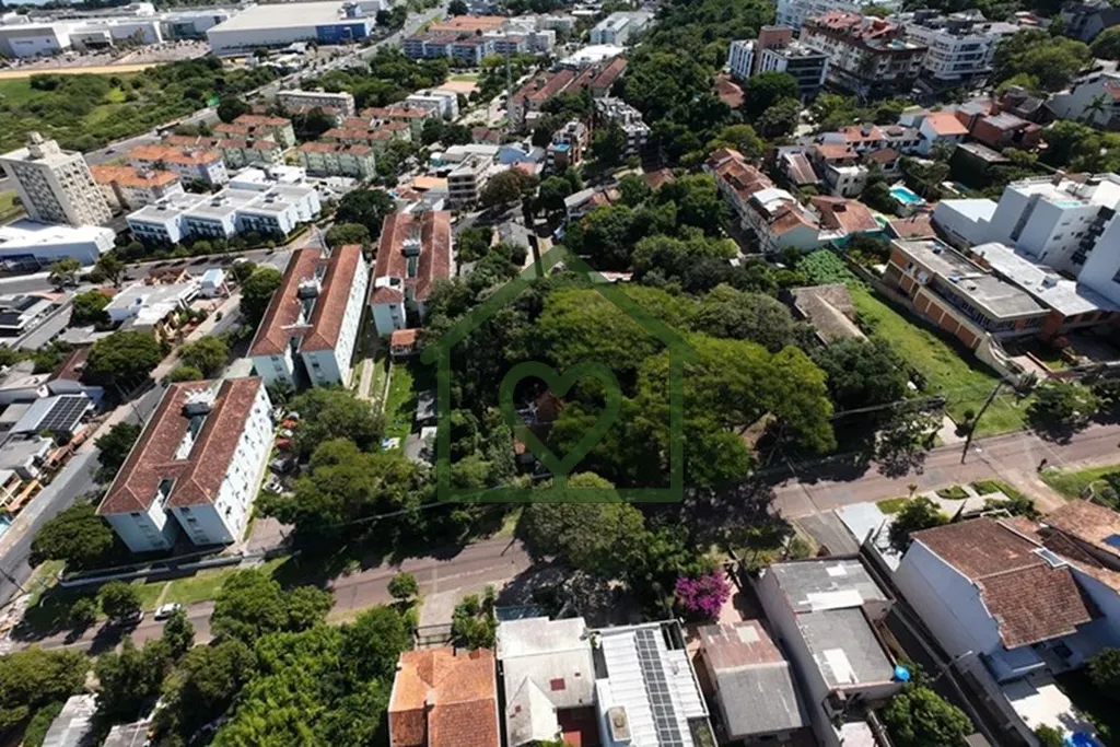 Imagem Oportunidade Única no Bairro Cristal: Dimensões Generosas e Localização Privilegiada 
 
 Raridad...