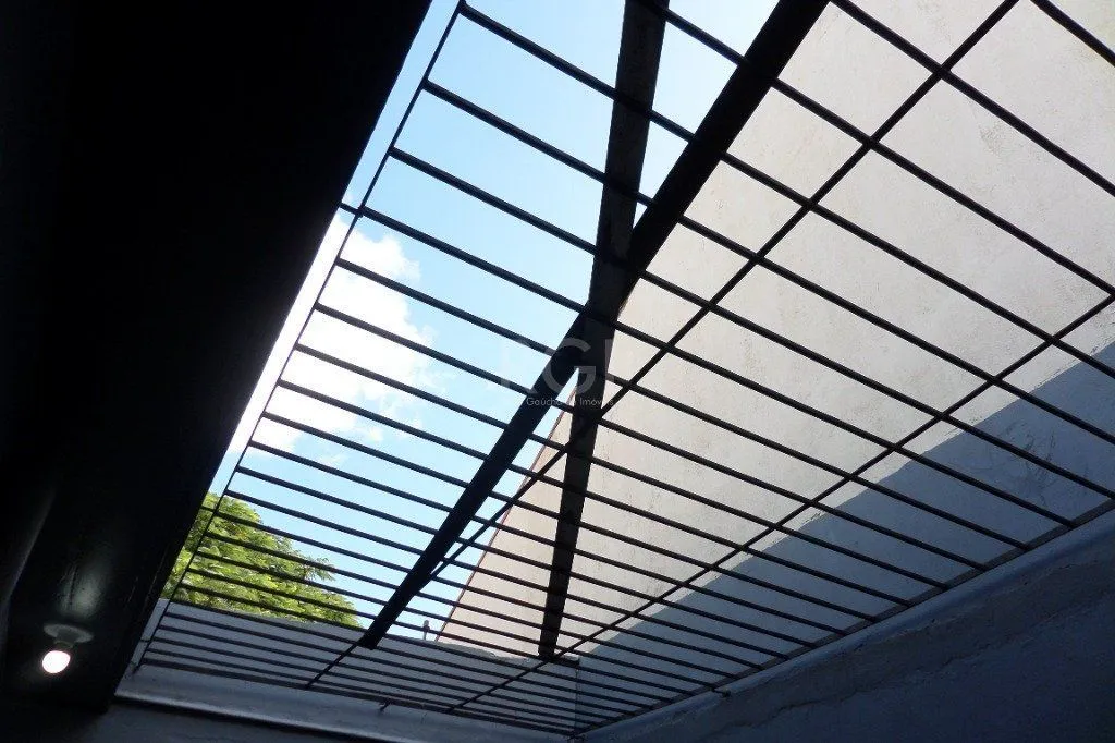 Imagem Casa no bairro Jardim Botânico de 3 dormitórios e 2 vagas
