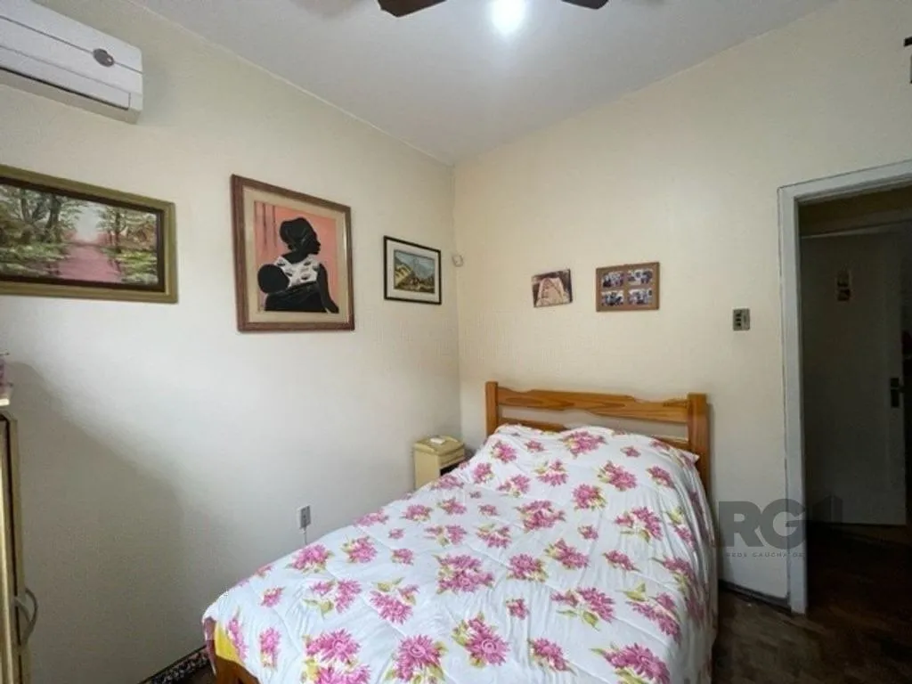 Imagem Casa 4 dormitórios no bairro Santa Tereza