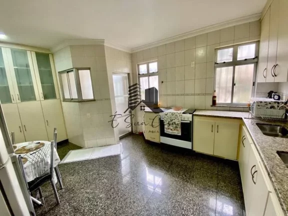 Imagem Casa de 4 quartos Bairro Castelo, Belo Horizonte