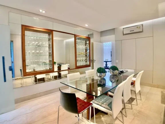 Imagem Casa com 7 Quartos e 6 banheiros com 1020 m² no Cidade Jardim