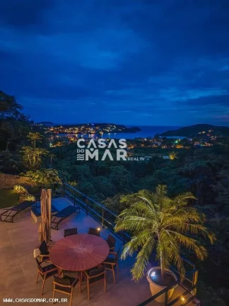 Imagem Casa para Temporada em Armação dos Búzios / RJ no bairro Alto de Búzios