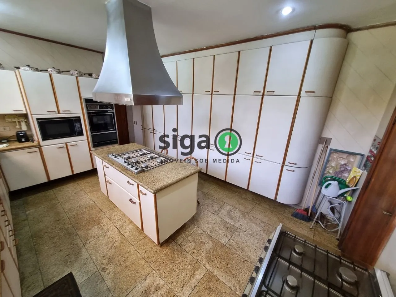 Imagem Casa a venda no Jardim Leonor com 5 quartos