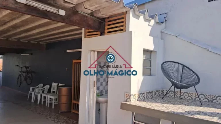 Imagem Casa Térrea Jardim D'Abril - 2 dormitórios com suíte - Vagas - Varanda