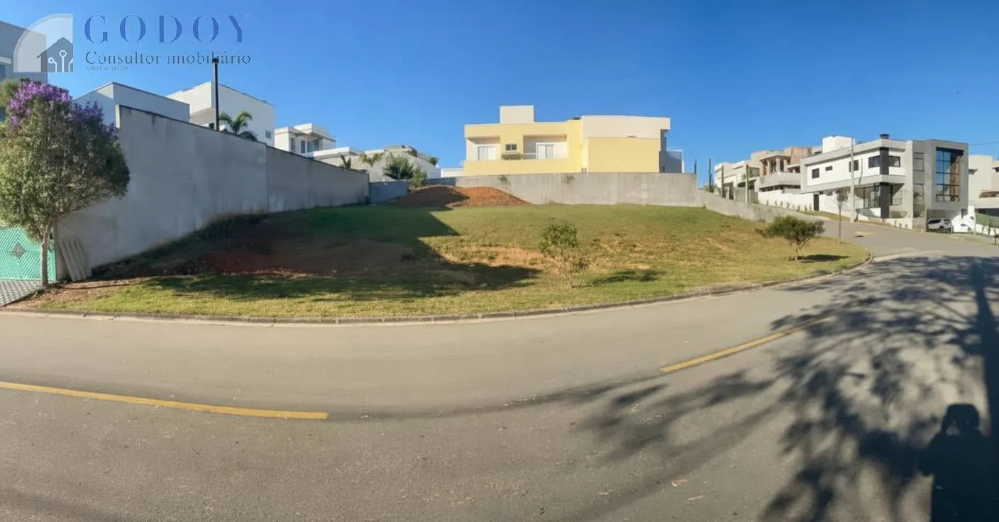 Foto do imóvel Terreno de Esquina - 548 m² com Vista Permanente para Bosque e Lago