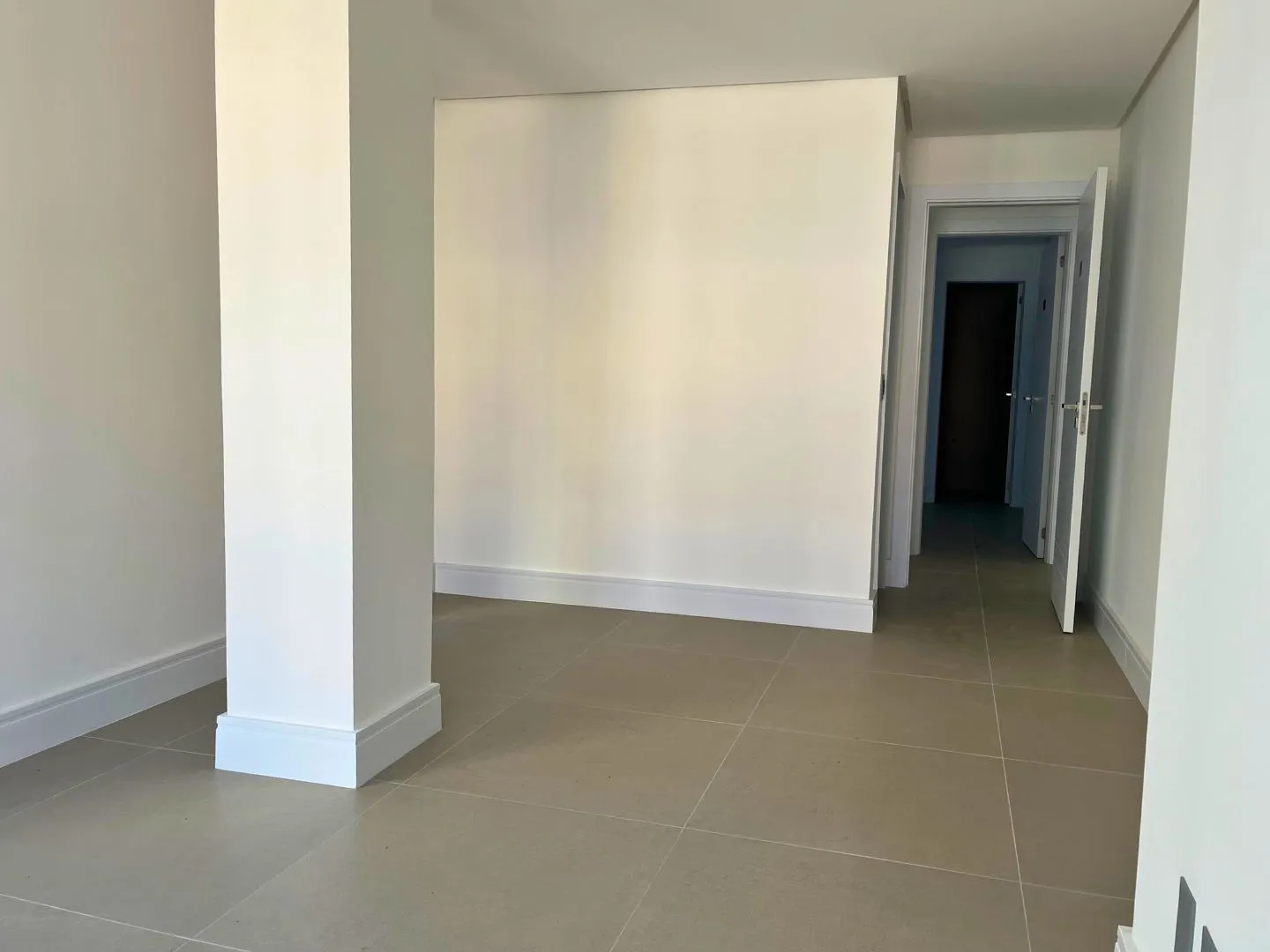Imagem Apartamento à venda em Torres, Predial, com 2 quartos, 97m2