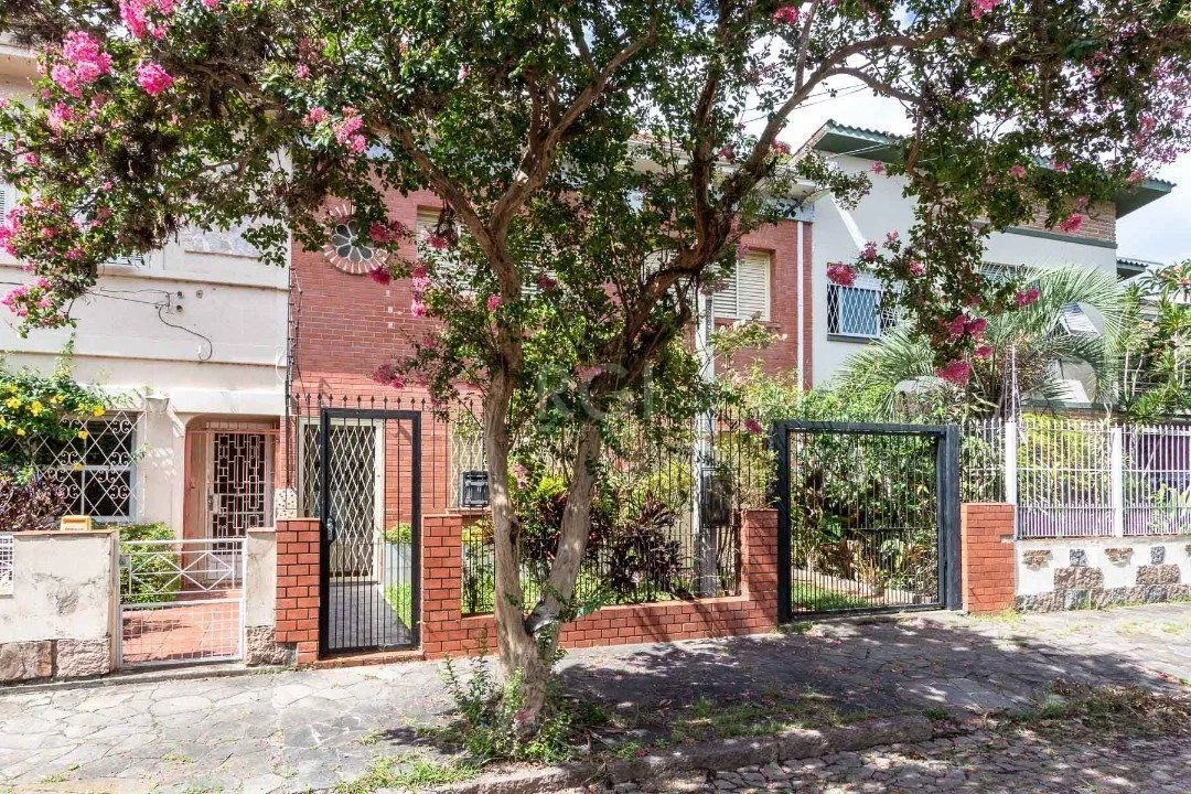 Imagem Casa para Venda - 118m², 2 dormitórios, 2 vagas - Medianeira
