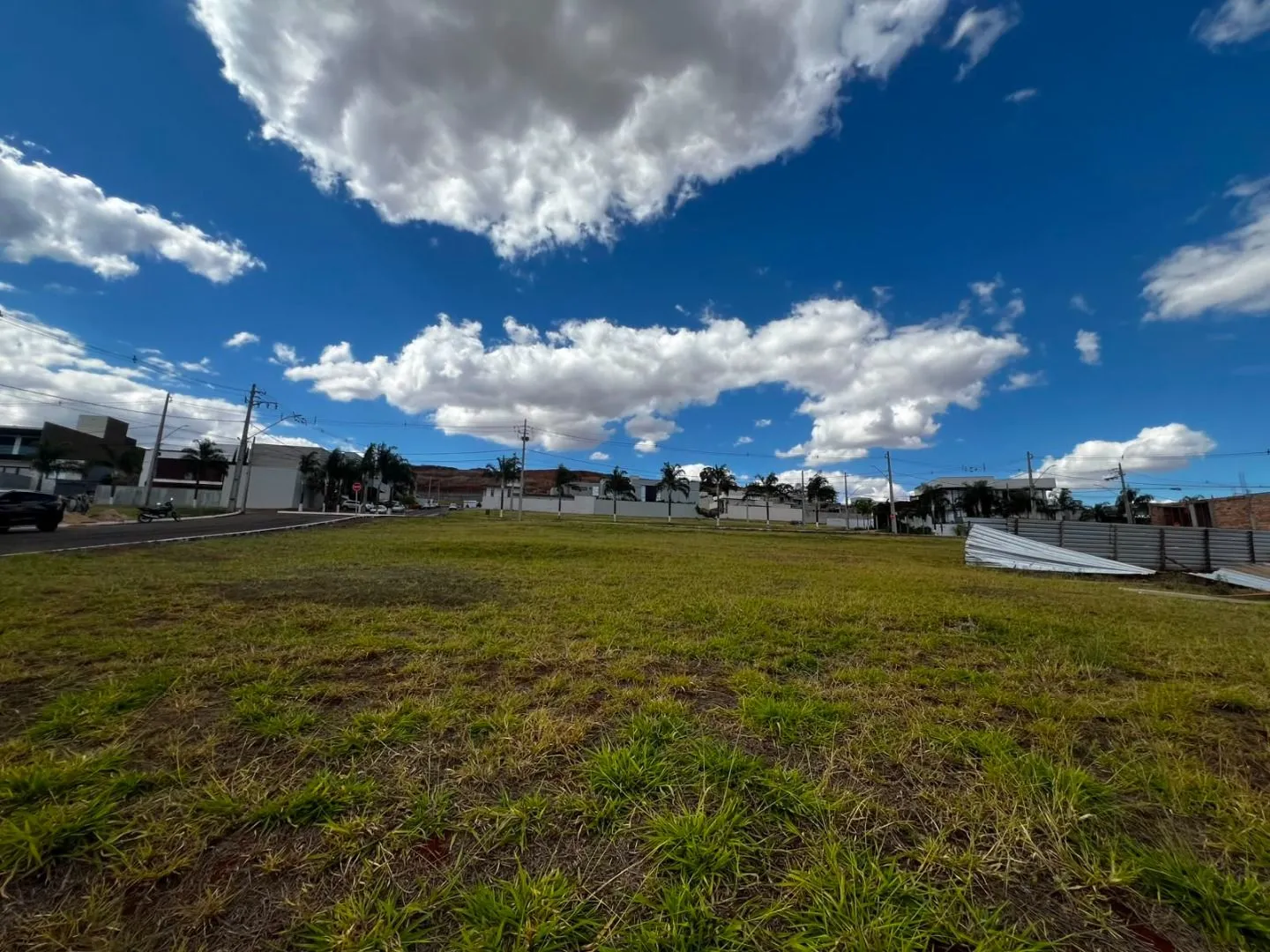 Imagem Terreno à venda, 606 m² por R$ 667.200,00 - Alto dos Caiçaras - Patos de Minas/MG
