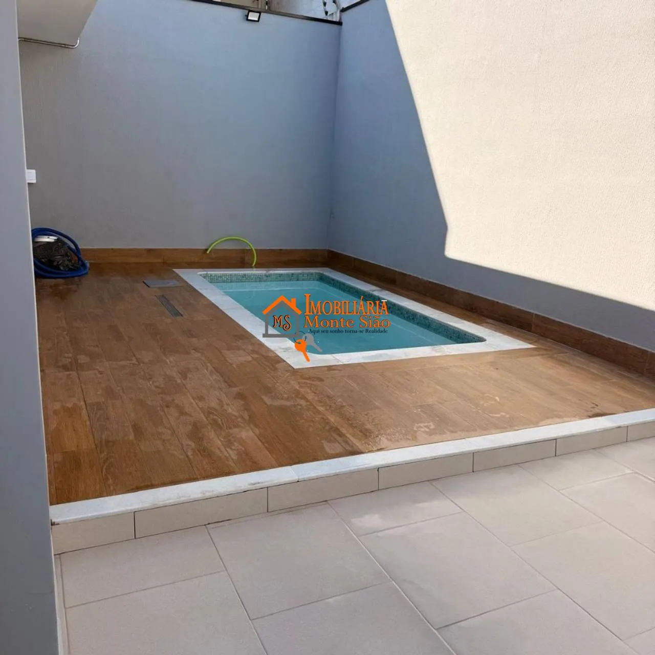 Imagem Sobrado com 4 dormitórios à venda, 400 m² por R$ 1.690.000,00 - Vila Rosália - Guarulhos/SP