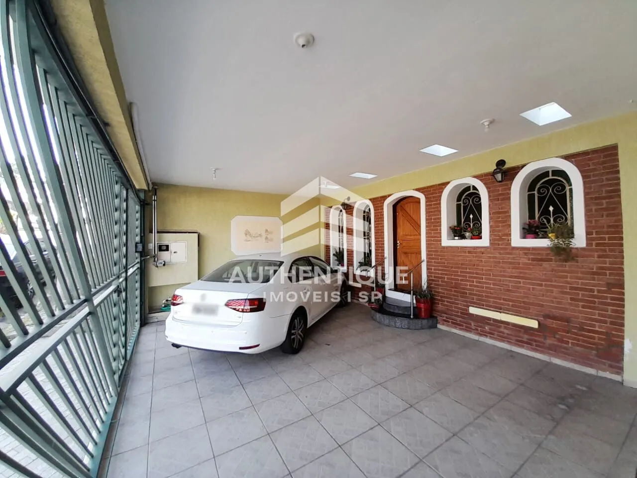 Imagem Casa Sobrado no bairro Baeta Neves à venda!