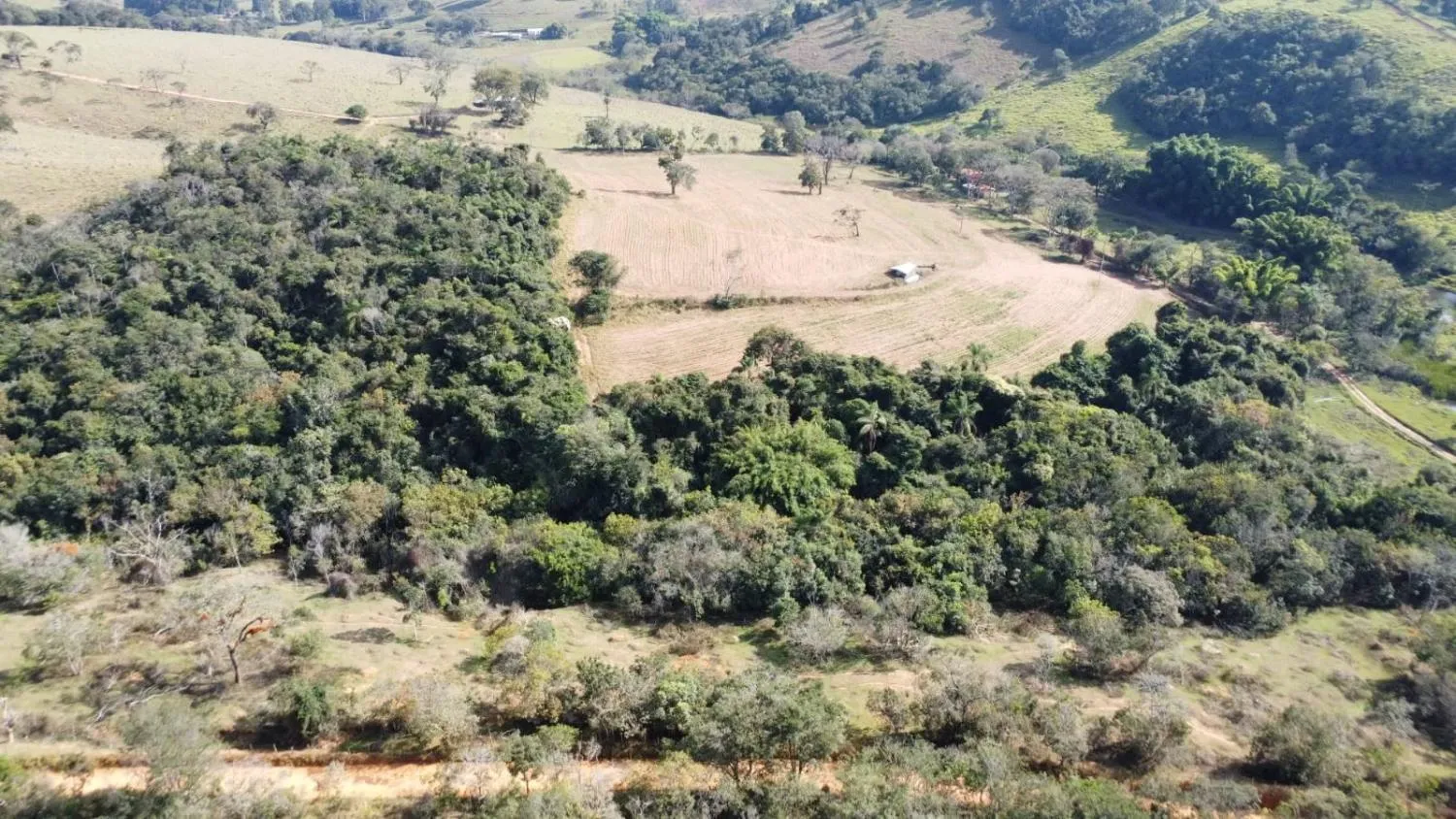 Imagem EXCELENTE TERRENO À VENDA EM OLIVEIRA MG | 16 HECTARES